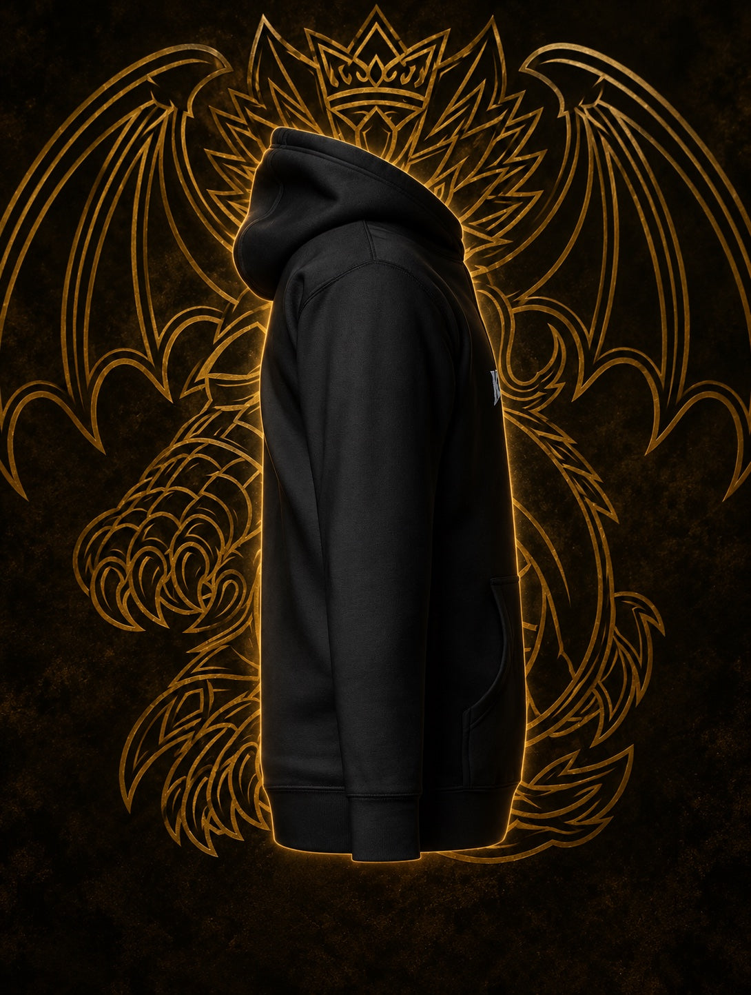 KOVRAN IMPERIAL hoodie negro, vista de lado con fondo dragón dorado